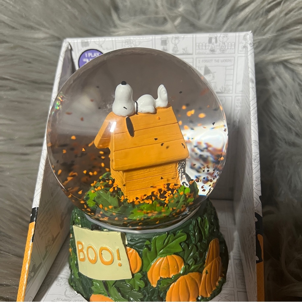 Peanuts Halloween Music Snow Globe with Orange and Green Accents - Picture 3 of 7
